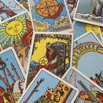 klasszikus Rider-féle tarot kártya és könyv