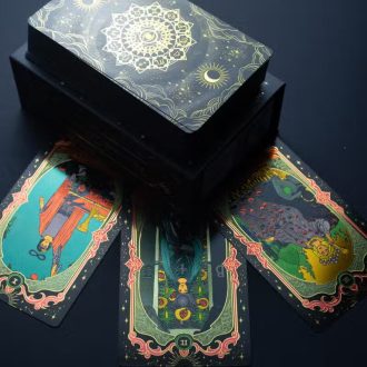 Fekete alapszínű tarot pakli